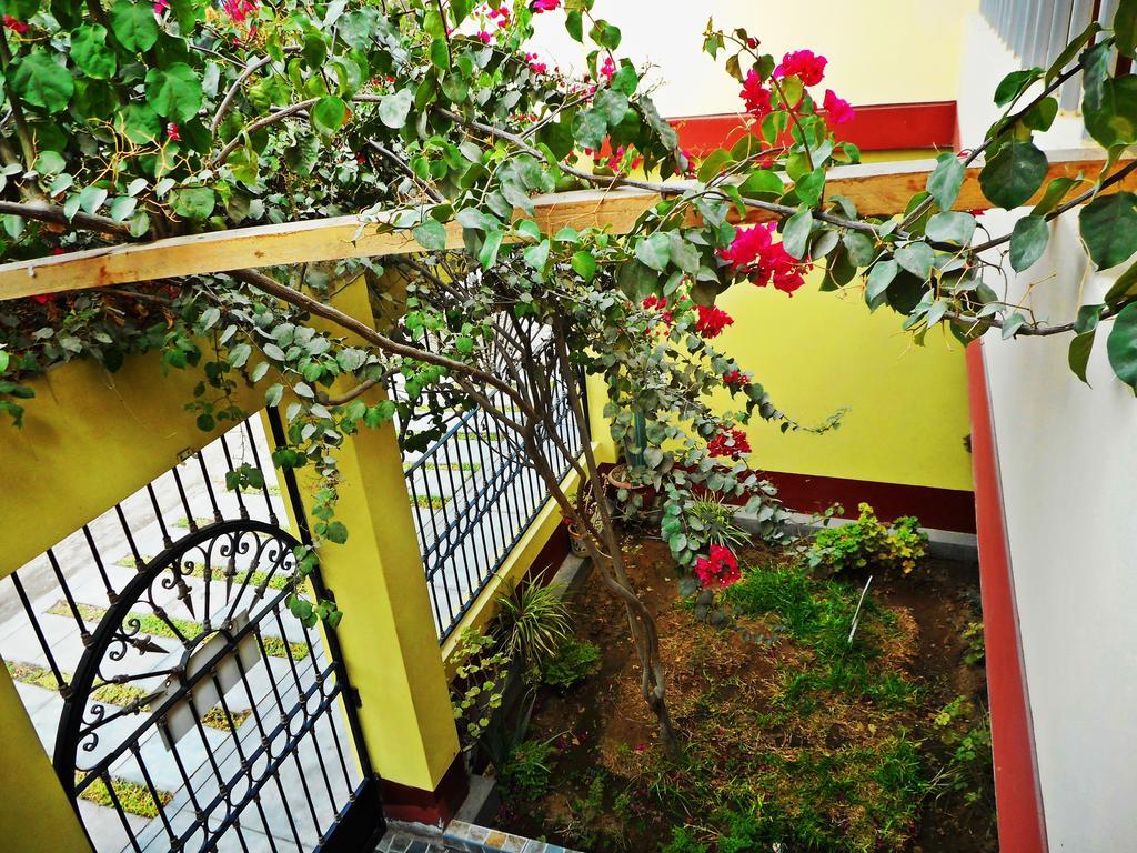 Hostal Geminis San Juan Bautista Zewnętrze zdjęcie