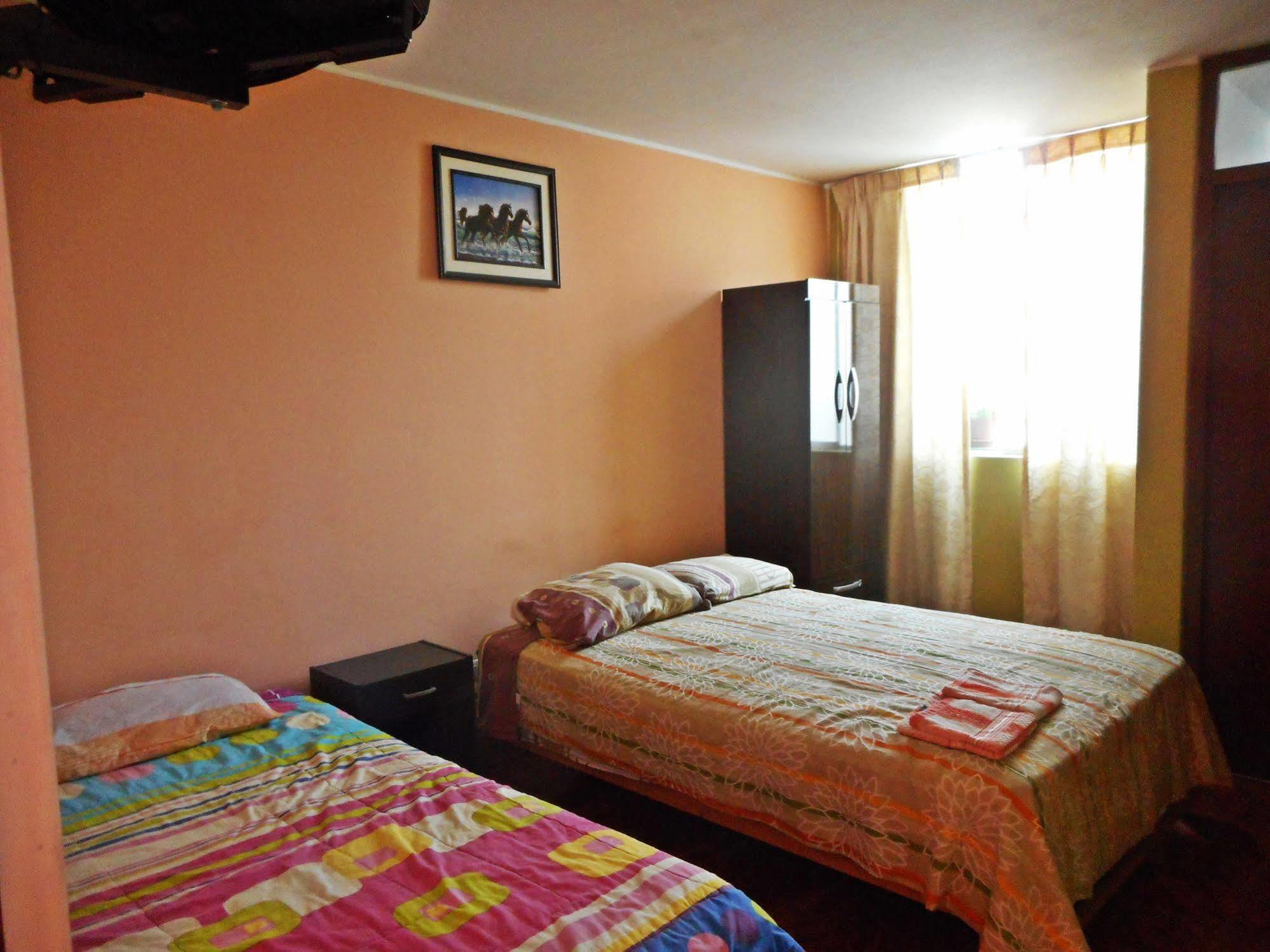 Hostal Geminis San Juan Bautista Zewnętrze zdjęcie