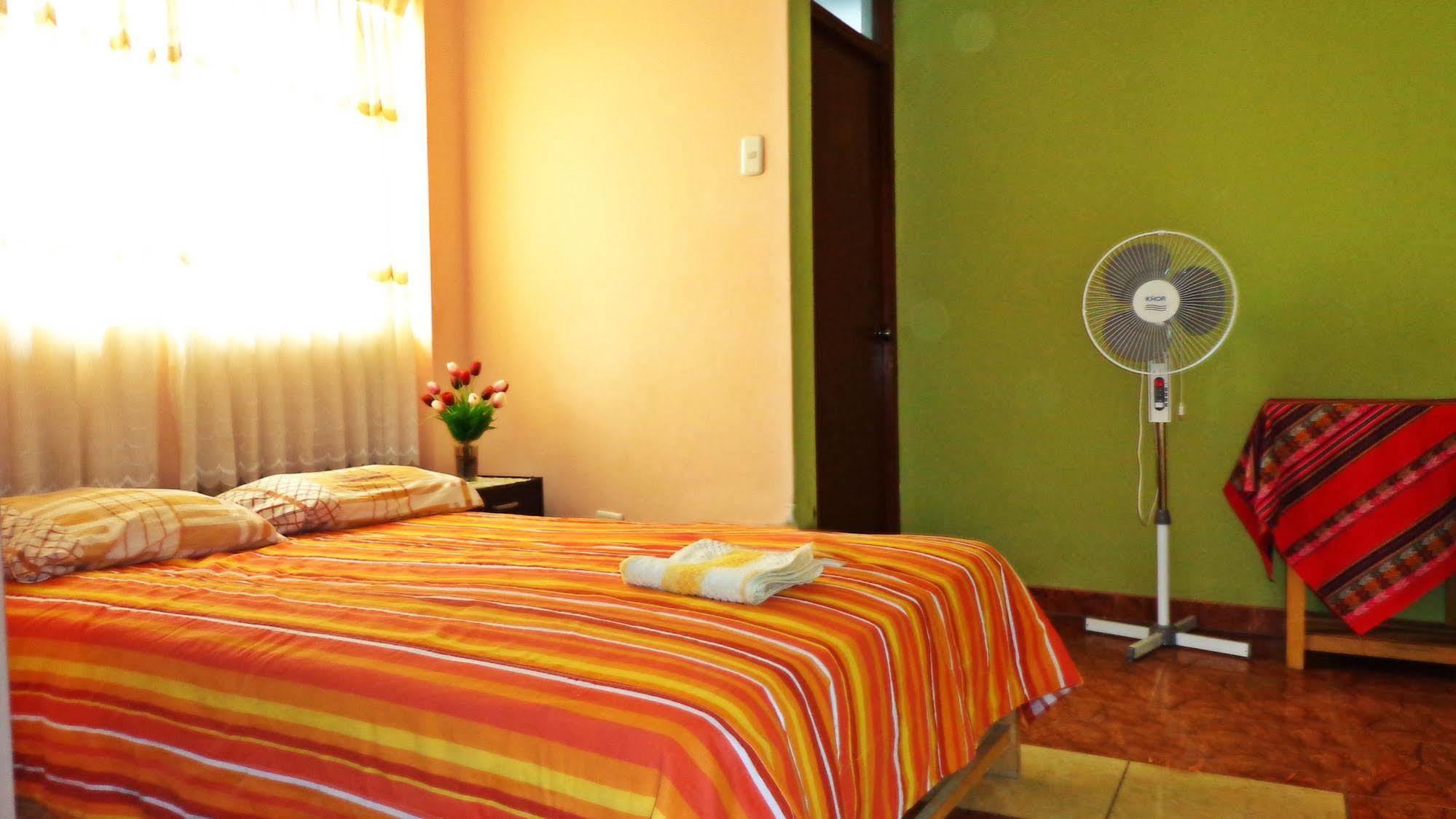 Hostal Geminis San Juan Bautista Zewnętrze zdjęcie