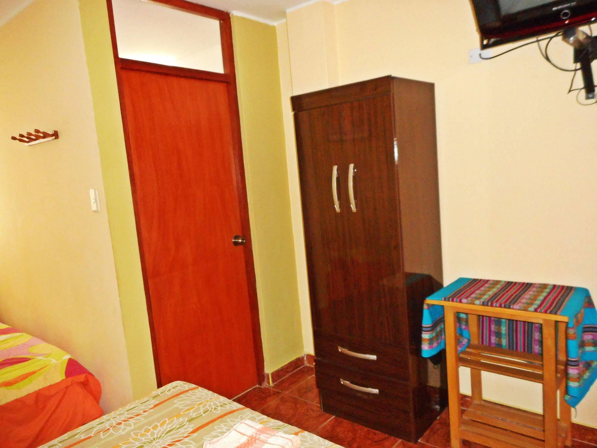Hostal Geminis San Juan Bautista Zewnętrze zdjęcie
