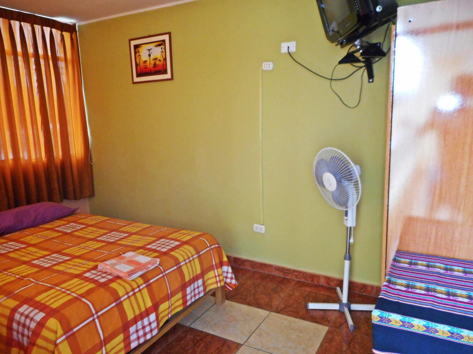 Hostal Geminis San Juan Bautista Zewnętrze zdjęcie