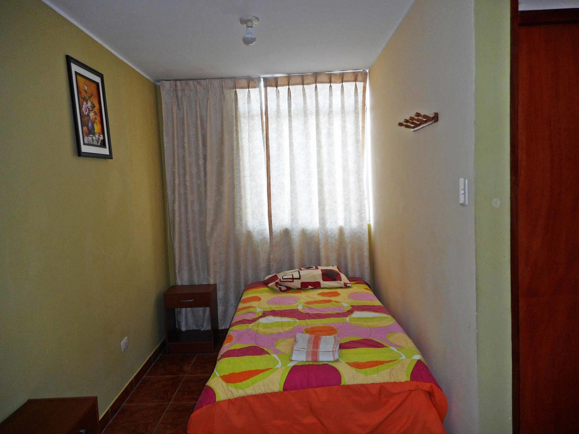 Hostal Geminis San Juan Bautista Zewnętrze zdjęcie
